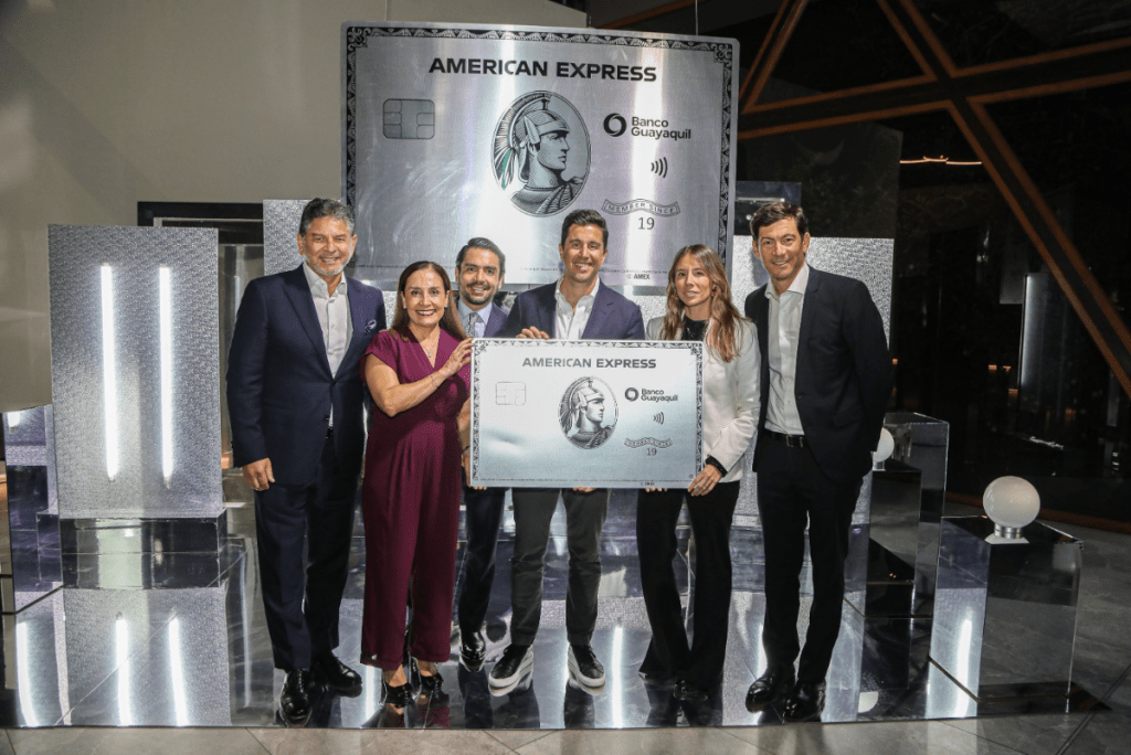 Banco Guayaquil y American Express han presentado la nueva The Platinum Card® emitida por Banco Guayaquil, fabricada completamente en metal y dirigida al segmento premium