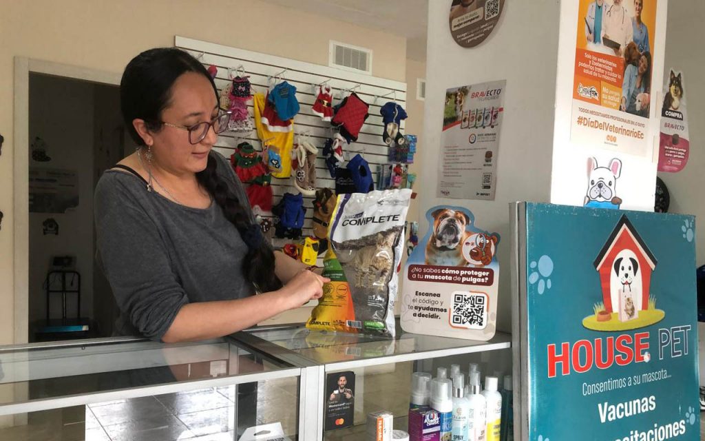 Cristina Bustamante, médico veterinario en “House Pet”, recomienda una dieta balanceada baja en grasa, como parte del cuidado postoperatorio. PNH