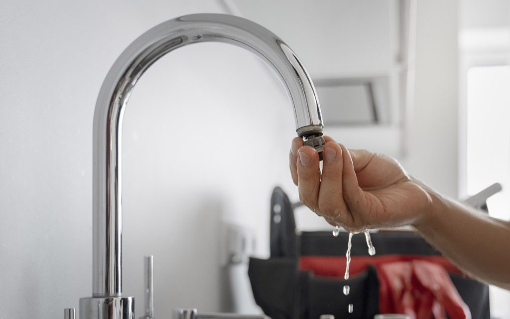 El corte del servicio de agua potable se dará en dos sectores de Cuenca, según anunció ETAPA EP.