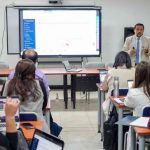 Estudiantes de la Universidad de Cuenca durante un taller de Innovación Educativa.
