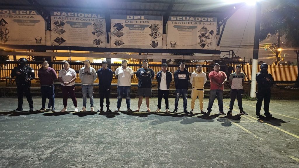 La Policía efectuó detenciones en allanamiento desarrollados en distintas provincias de Ecuador.