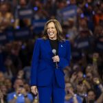 Los delegados de los 50 estados de Estados Unidos, Distrito de Columbia, Puerto Rico y los territorios, dieron verbalmente su apoyo este martes 20 de agosto de 2024 a la candidatura de Kamala Harris a la Presidencia durante la convención demócrata