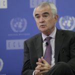 El secretario ejecutivo de la Comisión Económica para América Latina y el Caribe (Cepal), José Manuel Salazar-Xirinachs. Latinoamérica acaba de completar la peor etapa de crecimiento desde la "década perdida" de 1980, con una tasa promedio del 0,9 % entre 2015 y 2024, y podría perder una tercera si no realiza profundos cambios estructurales, alertó a EFE Salazar-Xirinachs. EFE