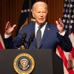 El presidente de Estados Unidos, Joe Biden, anunció este jueves la liberación de 16 personas que estaban en Rusia como parte de un intercambio de prisioneros con Moscú, incluidos tres ciudadanos estadounidenses