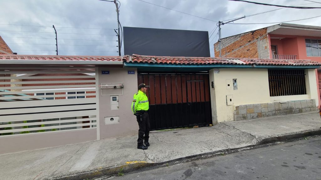 Ciudadanos piden control ante actividades realizadas en un inmueble ubicado entre las calles Sara Urco y Antisana, en Totoracocha.