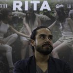 El director de cine Jayro Bustamante habla en una entrevista con EFE este lunes, en Ciudad de Guatemala (Guatemala). Bustamante estrena este miércoles su nuevo filme, 'Rita', donde por medio de la fantasía y la magia expone la vulnerabilidad que sufre la niñez en Centroamérica, en un largometraje que contó con amplios desafíos para rodarse durante la pandemia. EFE