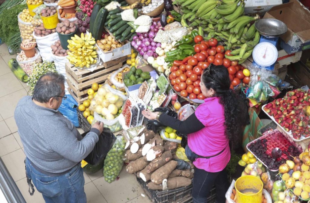 La canasta familiar básica está compuesta de 75 productos.