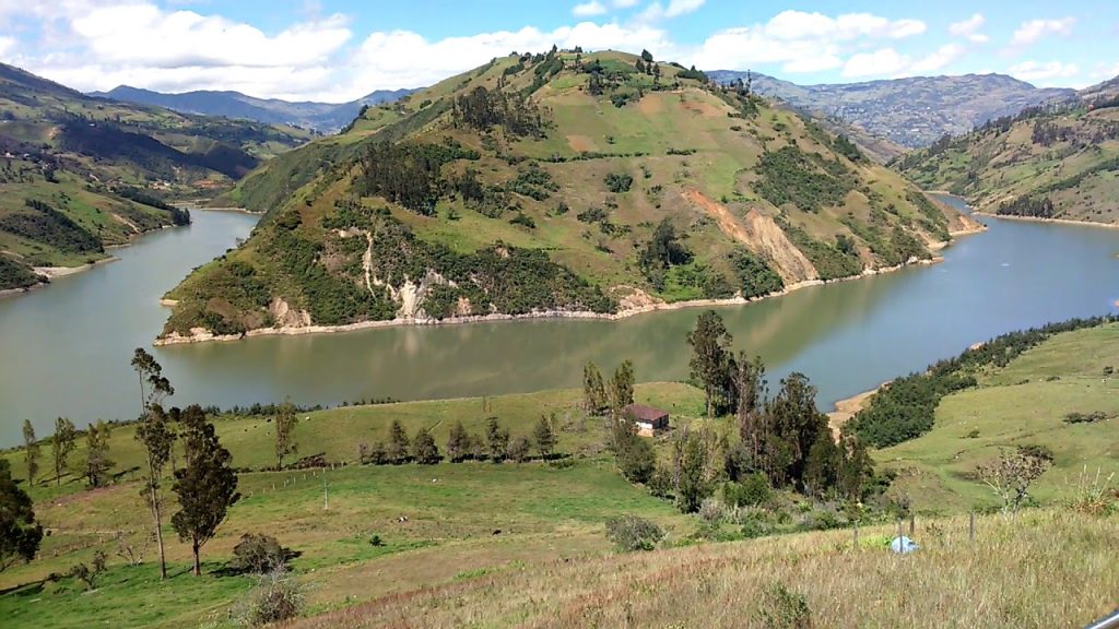 delta-del-rio-paute-mirador-turistico3 thumbnail