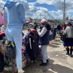 El índice de empleo informal se ubicó en 54,4 % en julio pasado, un incremento de 0,9 % en relación a junio, según el INEC.