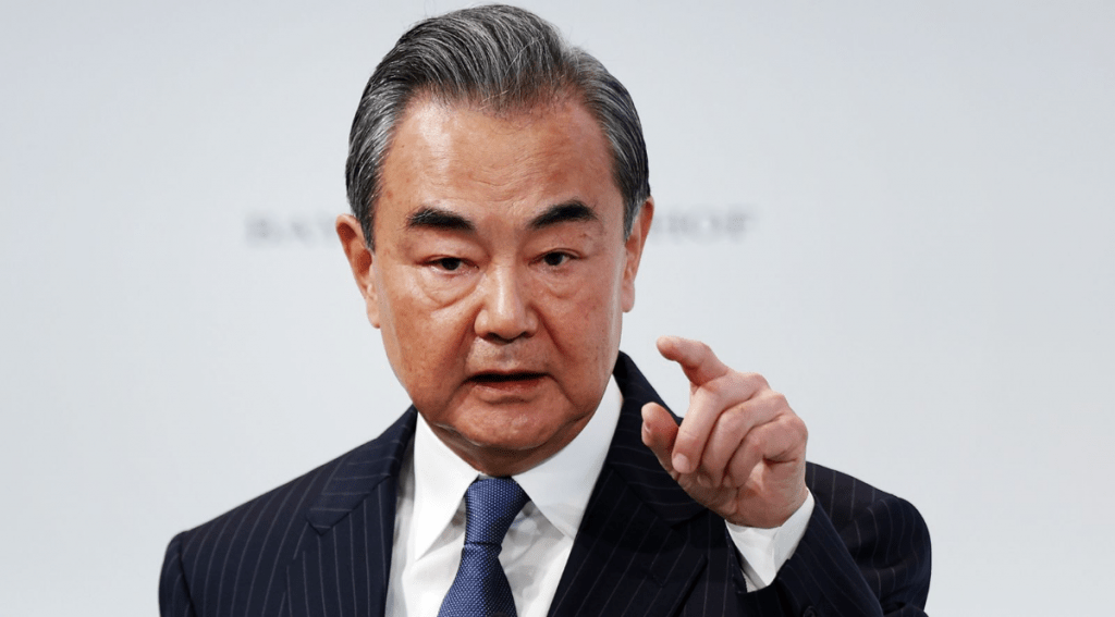 El máximo jefe de la diplomacia china, Wang Yi, afirmó hoy al asesor de Seguridad Nacional de la Casa Blanca, Jake Sullivan, que Estados Unidos tiene que "dejar de armar a Taiwán"