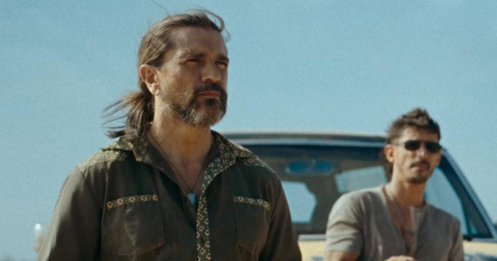 El cantante Juanes debutará en la gran pantalla con su participación en la película 'Pimpinero: Sangre y Gasolina', una historia ambientada en el desierto de la frontera entre Colombia y Venezuela, donde los contrabandistas de gasolina conocidos como 'pimpineros' arriesgan sus vidas transportando combustible ilegal de un país a otro