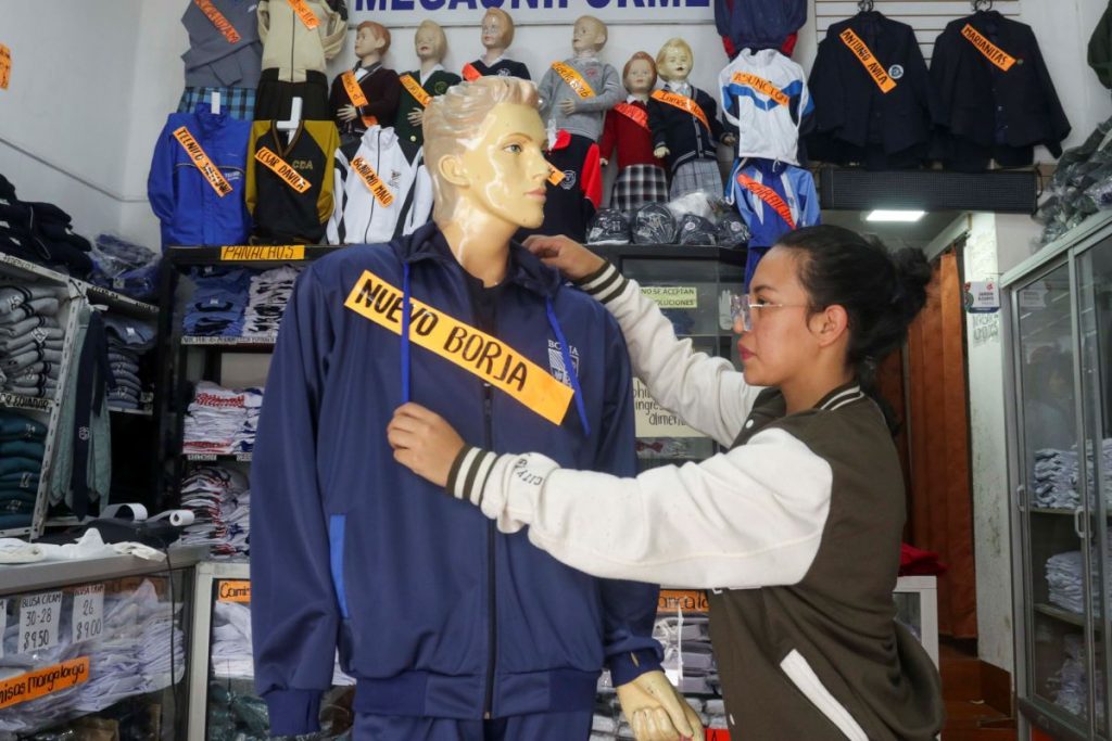 El local “Mega Uniformes” ha confeccionado los nuevos uniformes de plantes particulares que han efectuado cambios en la indumentaria.