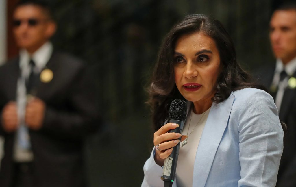 Veronica Abad denunció a Daniel Noboa ante el TCE por violencia política. Foto EFE