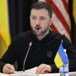 El presidente de Ucrania, Volodímir Zelenski, había llegado este viernes a la base aérea de Ramstein con un objetivo prioritario que no ha conseguido: el permiso de sus principales aliados para que el Ejército ucraniano pudiera golpear con armamento de largo alcance occidental objetivos militares situados en Rusia.