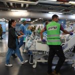la provincia meridional de Nabatieh están registrando un "movimiento sin precedentes" de ambulancias de diversas organizaciones y actores sanitarios que se afanan en trasladar a decenas de heridos