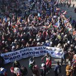 . La marcha de miles de personas que Evo Morales encabeza a través del altiplano de Bolivia llega a La Paz, bajo las consignas de "¡Evo presidente!" y "¡Lucho (Arce) traidor!", y el presidente, Luis Arce, ya la calificó como un "golpe de Estado" en su contra. EFE