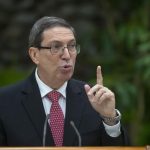 Rodríguez aseguró que las sanciones de Washington contra la isla constituyen una "guerra económica" de "carácter genocida" y emplazó al presidente estadounidense, el demócrata Joe Biden, a que las levante de manera "inmediata". EFE