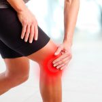 Las personas con covid persistente pueden llegar a presentar un sistema inmunitario similar al de los pacientes hospitalizados con la misma enfermedad pero más graves, con un aumento de las células proinflamatorias y una reducción de su capacidad para combatir las infecciones.