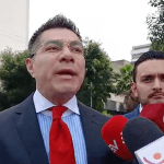 Sebastián Barreiro, hijo de la vicepresidenta Verónica Abad, denunció persecución.