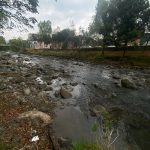 El río Tomebamba, en Cuenca, está con bajo caudal. Escasea agua potable en Cuenca por el estiaje