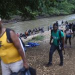 Los venezolanos siguen siendo mayoría entre los migrantes que atraviesan la selva del Darién, la frontera natural entre Panamá y Colombia, rumbo a Norteamérica, y algunos de ellos hablan de "la peor trampa del mundo", después de que el pasado 28 de julio en las elecciones en Venezuela se proclamó, sin que se difundieran las actas, la victoria del mandatario Nicolás Maduro. EFE