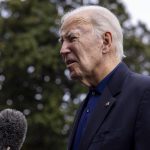 El presidente de Estados Unidos, Joe Biden, propuso una nueva normativa para prohibir la circulación de automóviles fabricados con tecnología vinculada a China y Rusia.
