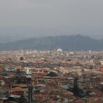 En los días recientes en Cuenca se observa una bruma sobre la ciudad, que produce que la calidad de aire sea poco saludable. /XCA