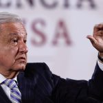 López Obrador celebró que Estados Unidos y Canadá han actuado con “prudencia” tras la "pausa" que él declaró con las embajadas de ambos países por críticas a la reforma judicial. EFE