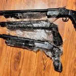 Armas y explosivos se hallaron en el centro de rehabilitación clandestino que funcionaba en Cuenca.