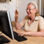 El programa para completar la escolaridad es bajo la modalidad a distancia y virtual para jóvenes, adultos y adultos mayores.