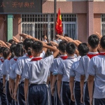 China adoptó una revisión de su Ley de Educación para la Defensa Nacional que, según explicó hoy un portavoz de la cartera castrense del país, incluye "entrenamiento militar estudiantil" y eventos castrenses "unificados".