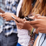 El uso frecuente de teléfonos móviles por parte de fumadores y diabéticos está asociado con el aumento de incidentes cardiovasculares, problemas psicológicos e inestabilidad emocional