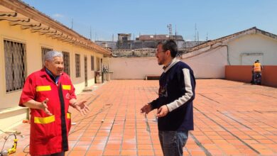 En la terraza del mercado Diez de Agosto, en Cuenca, se tiene previsto colocar paneles solares para generar electricidad.