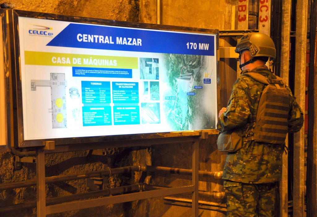 Mazar es una de las hidroeléctricas que maneja CELEC EP, que tras una decisión del Ejecutivo pasó a Quito. Esta decisión has sido criticada en Cuenca y Azuay.