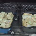 Tres personas transportaban 751.900 dólares sin justificativo de su procedencia.