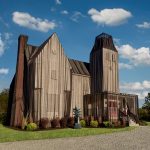 Como si de un hechizo se tratara, la casa de Beetlejuice y de su anfitriona Delia Deetz cobra vida en el mundo real, y estará situada en los oscuros bosques de Nueva Jersey (EE.UU.), donde uno podrá viajar al fantástico inframundo creado por el director Tim Burton en 1988 y que tuvo su secuela ‘Beetlejuice Beetlejuice’ este año. EFE