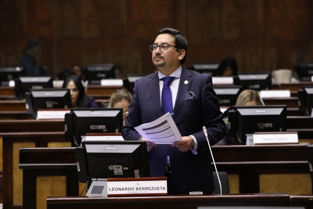 Leonardo Berrezueta es uno de los proponentes del juicio político a Mónica Palencia.