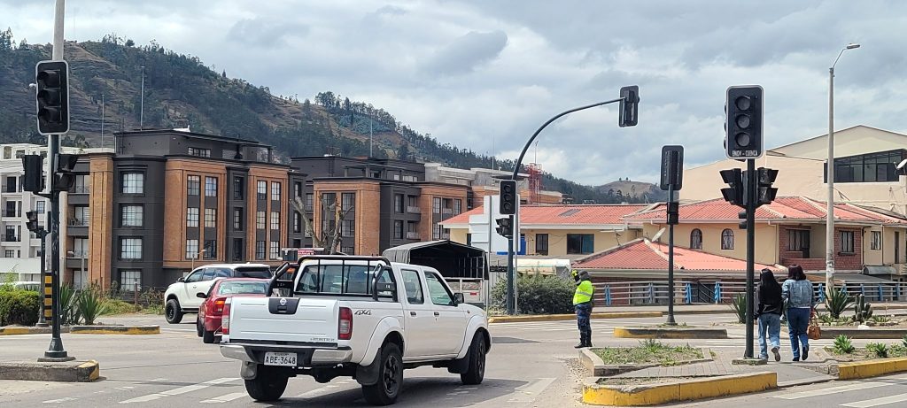 La EMOV EP instalará 30 UPS en las zonas con mayor afluencia vehicular. IVM