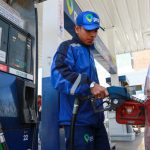 En las estaciones de servicio de Cuenca aumentó la demanda de combustible por la emergencia eléctrica.