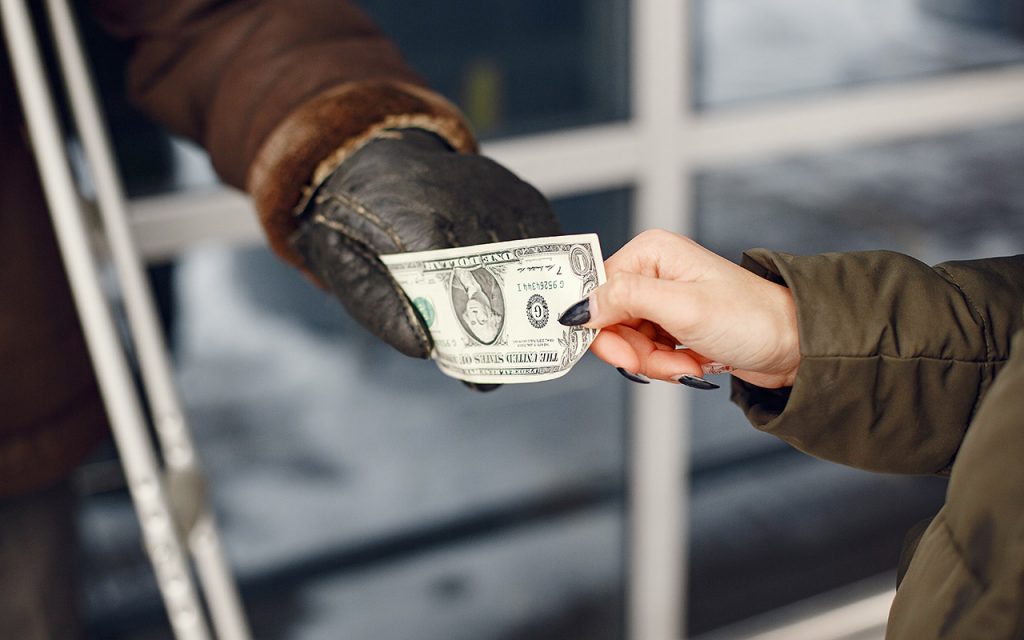 Exempleado del Municipio de Cuenca es procesado por el presunto delito de estafa.