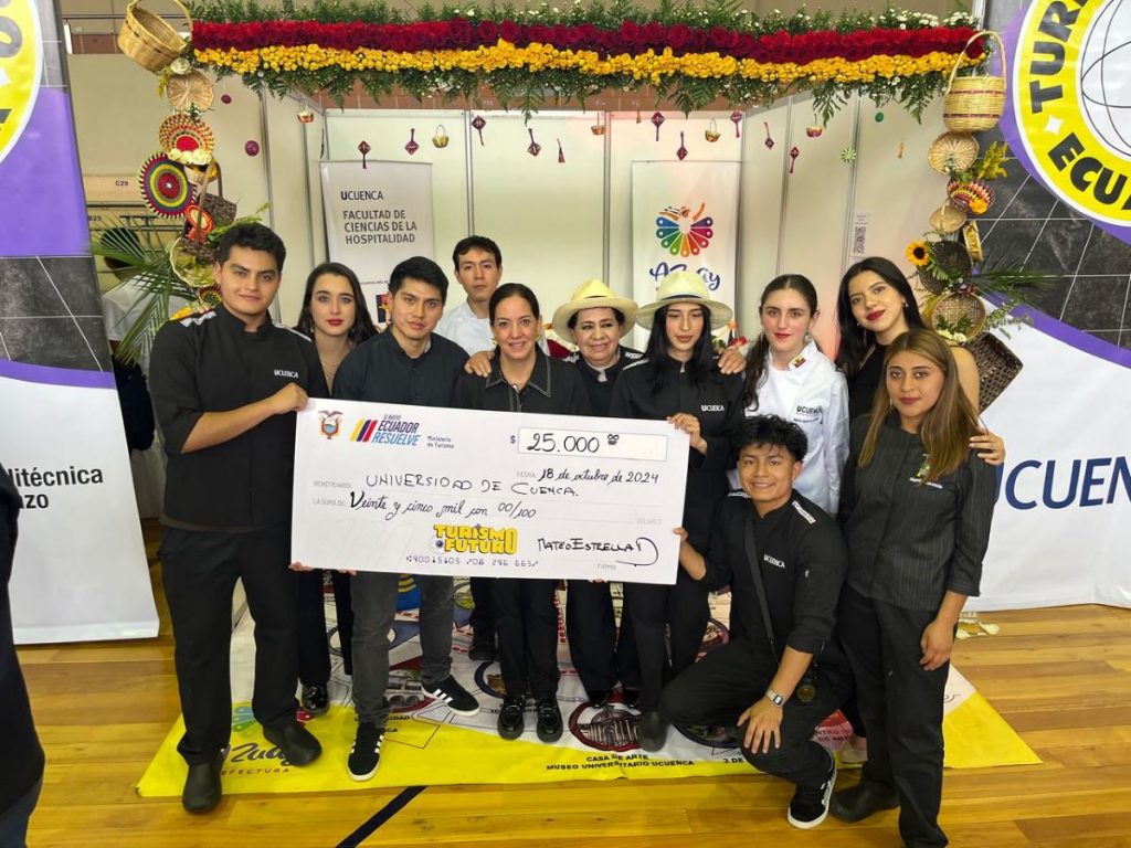 El equipo ganador recibió un premio de 25 mil dólares para la implementación integral de su proyecto “Sabores Mágicos desde Cuenca”.