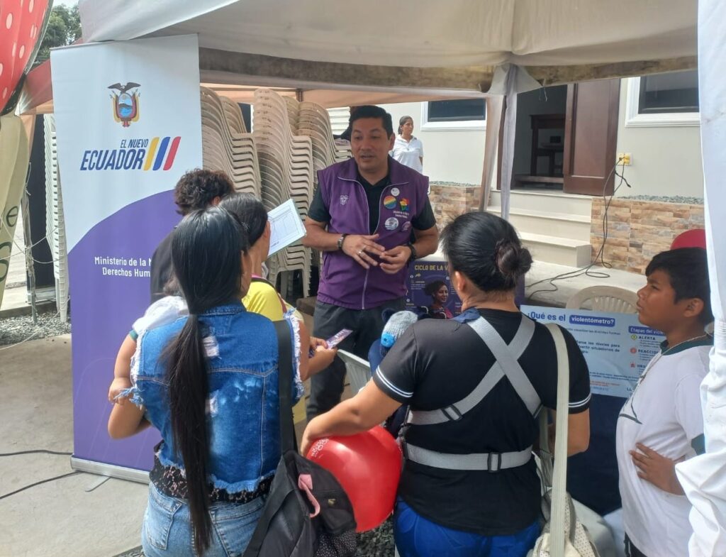 Los organismos gubernamentales a través del ministerio correspondiente mantie- nen campañas informativas sobre los derechos especialmente de la mujer.