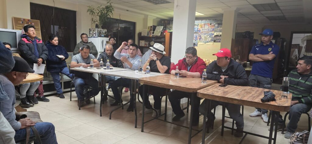 Presidentes de las juntas parroquiales de Baños, El Valle y Turi pedirán el cambio de ciertos usuarios del Proyecto Nero a ETAPA EP.