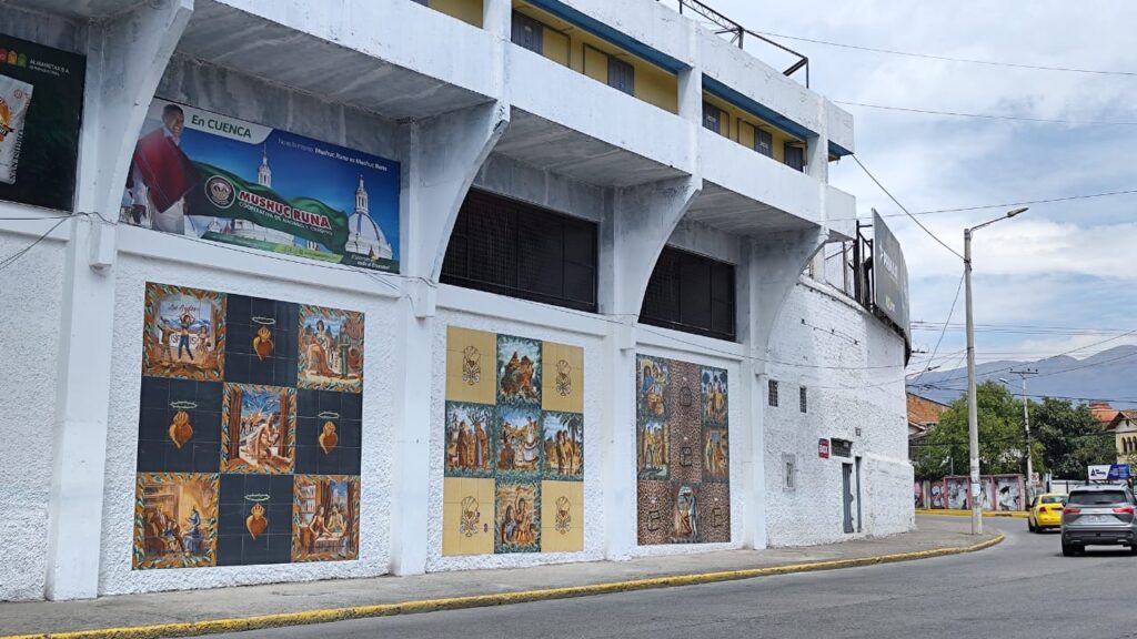 Estas son las primeras obras que se instalarán en la fachada del Estadio Alejandro Serrano Aguilar, gracias a la Bienal y la empresa privada.