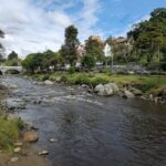 Este jueves 28 de noviembre de 2024 se observa que el río Tomebamba mejoró el nivel de su caudal, lo que le permitió salir de estiaje y registrar un estado ‘normal’.