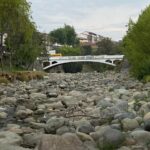 Estado del río Tomebamba, el 21 de noviembre de 2024, en medio de la grave sequía hidrológica que afecta a Cuenca. No se descartan cortes de agua.