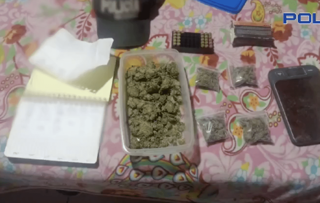 Durante el operativo ejecutado en Azuay y otras tres provincias se detuvo a 14 personas y se halló evidencia como droga.