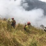 Las labores continúan en Azuay para sofocar los incendios forestales.
