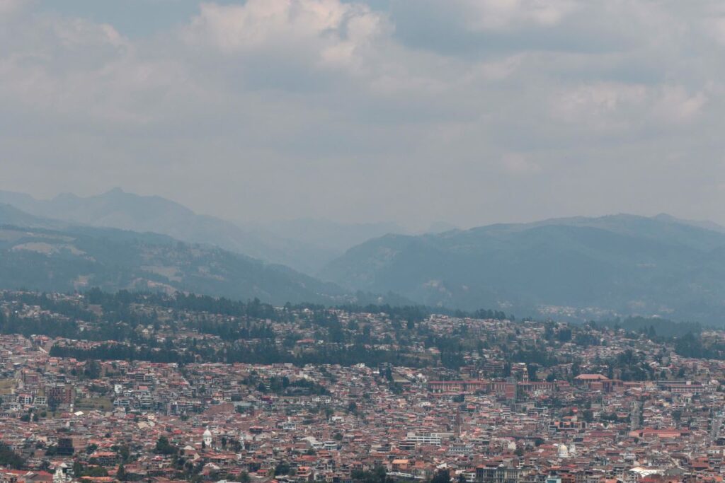 Los incendios han provocado una bruma sobre la ciudad, lo que ha bajado la calidad del aire