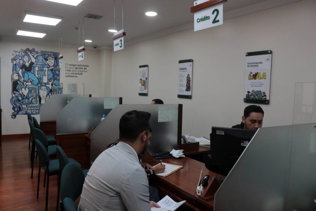 Las entidades financieras públicas y privadas deben ofrecer la alternativa de alivio económico a los clientes que decidan pedir el diferimiento de pagos hasta 90 días.